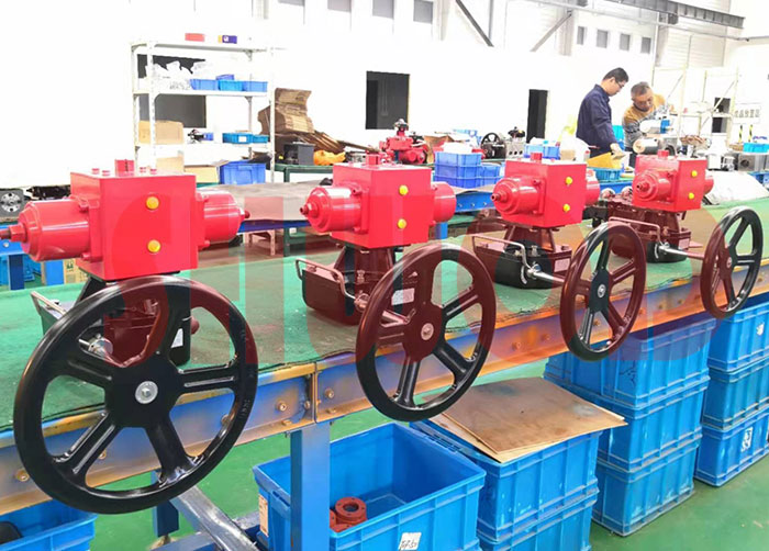 液動執(zhí)行器生產(chǎn)進行中